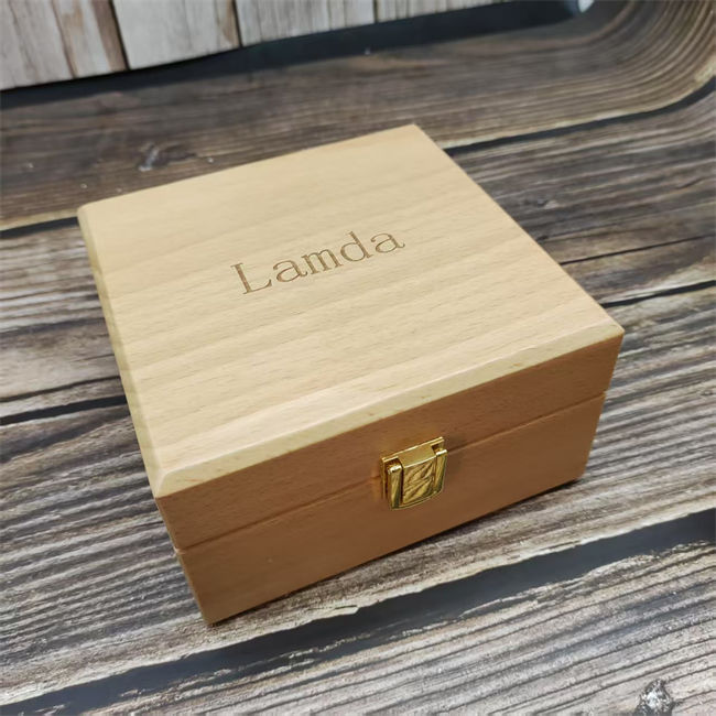 Pure solid wood small box